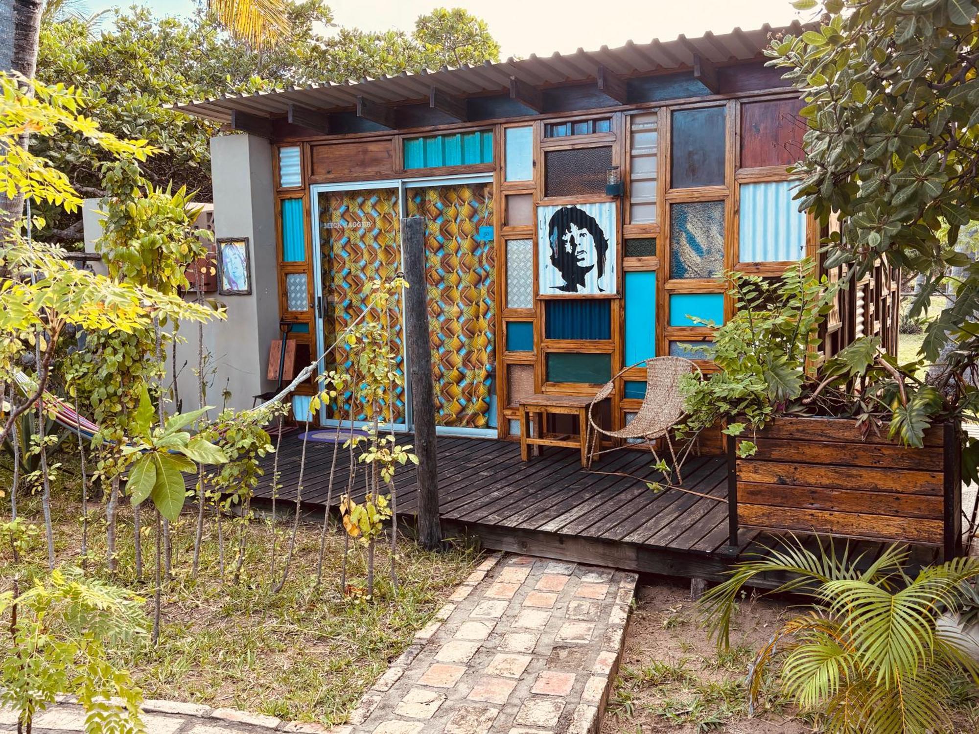 Mozambeat Motel Praia do Praia do Tofo Екстериор снимка